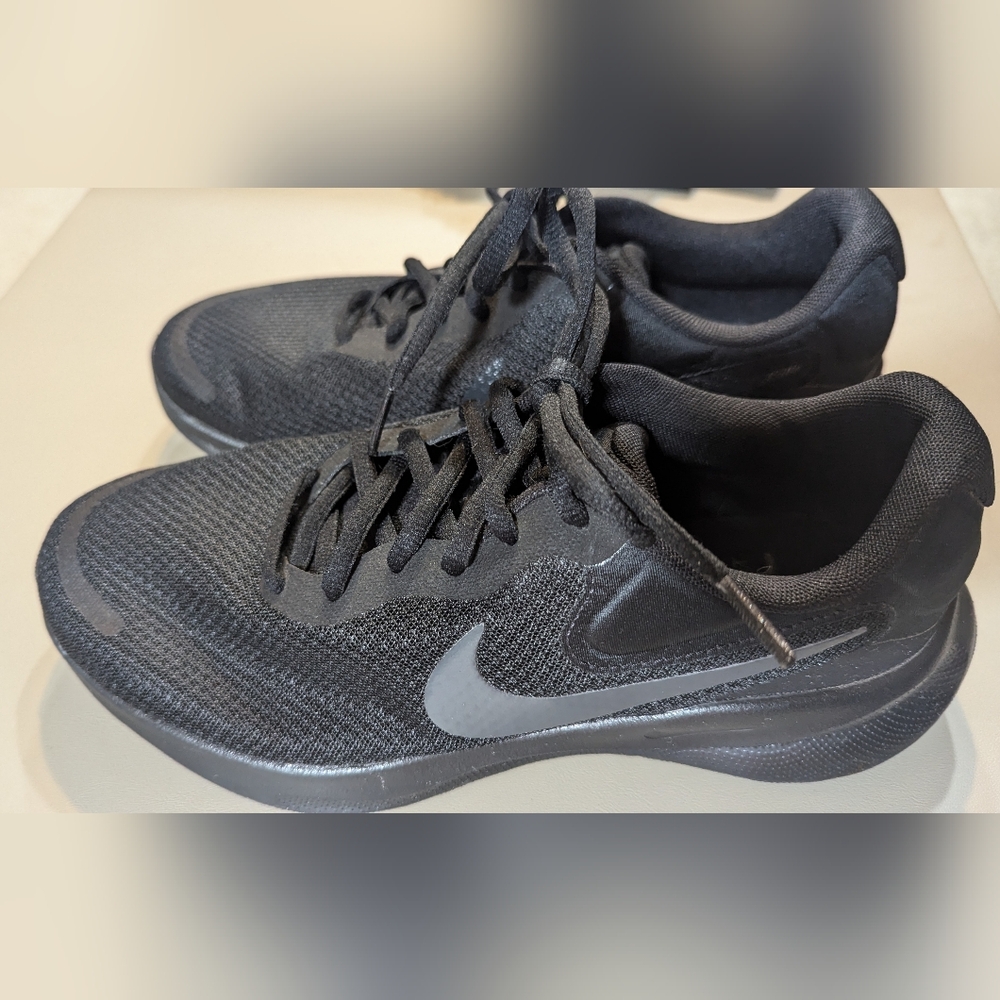 Nike Men's Revolution Black Running Shoes Size 8 Wide